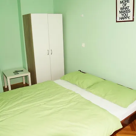 Πανσιόν Guesthouse Gauss 3*