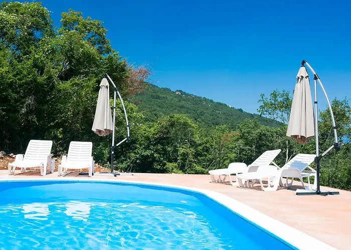 Guesthouse Gauss Pensión 3*