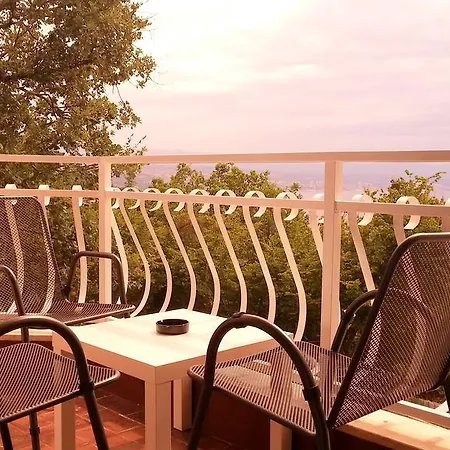 Πανσιόν Guesthouse Gauss