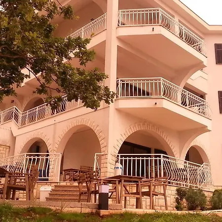 Guesthouse Gauss Πανσιόν